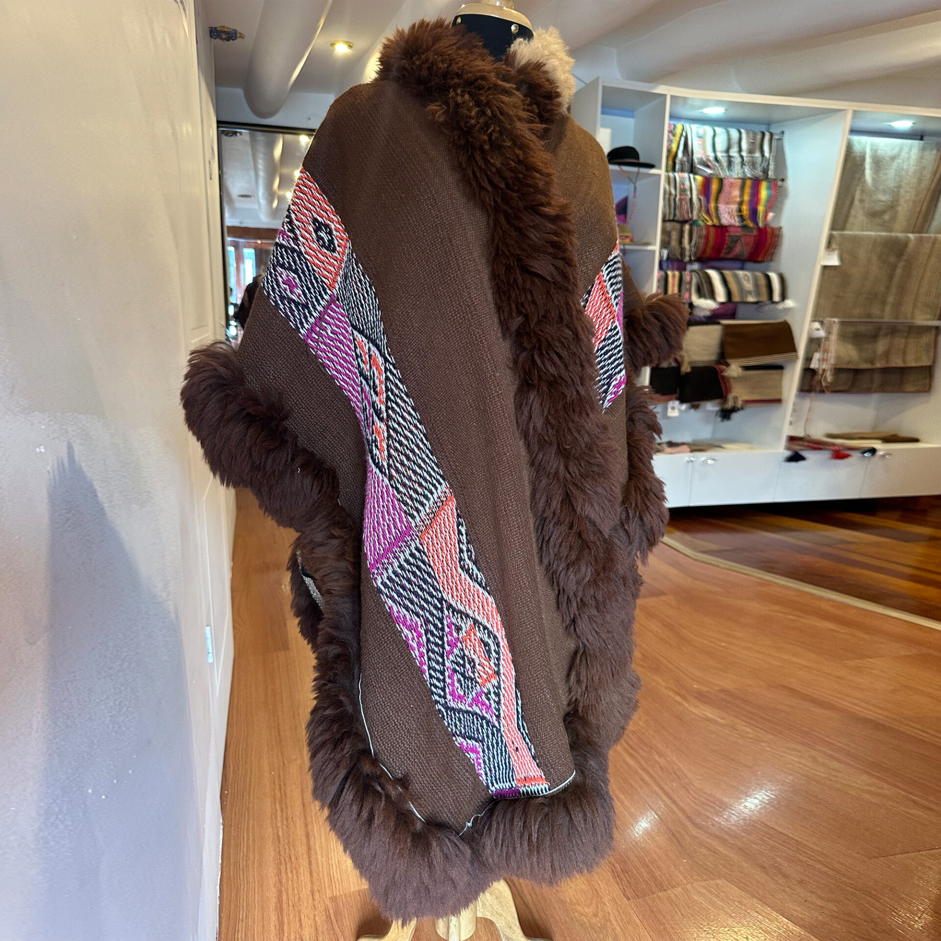 Alpaca Fur Wrap - Qocha Inti